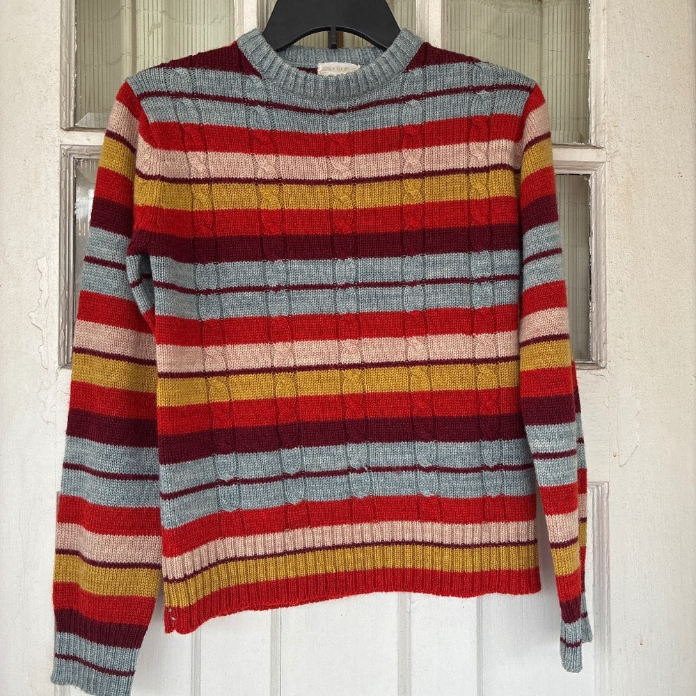 Vintage 70’s Exclusive Imports size M Striped Sweater in great condition